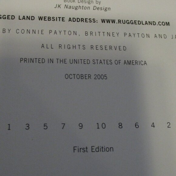 NFL Chicago Bears Walter Payton Medium Blue Orange Graphic 2005 Football Book - Picture 5 of 9